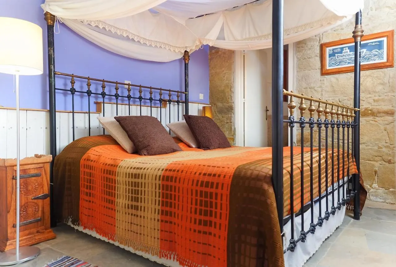 Zoes Traditional Apartments, Bed & Breakfast Larnaca Cypr