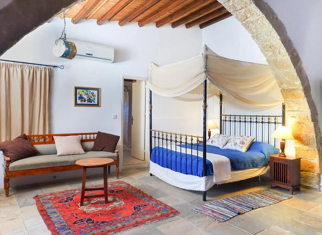 Zoes Traditional Apartments, Bed & Breakfast Larnaca