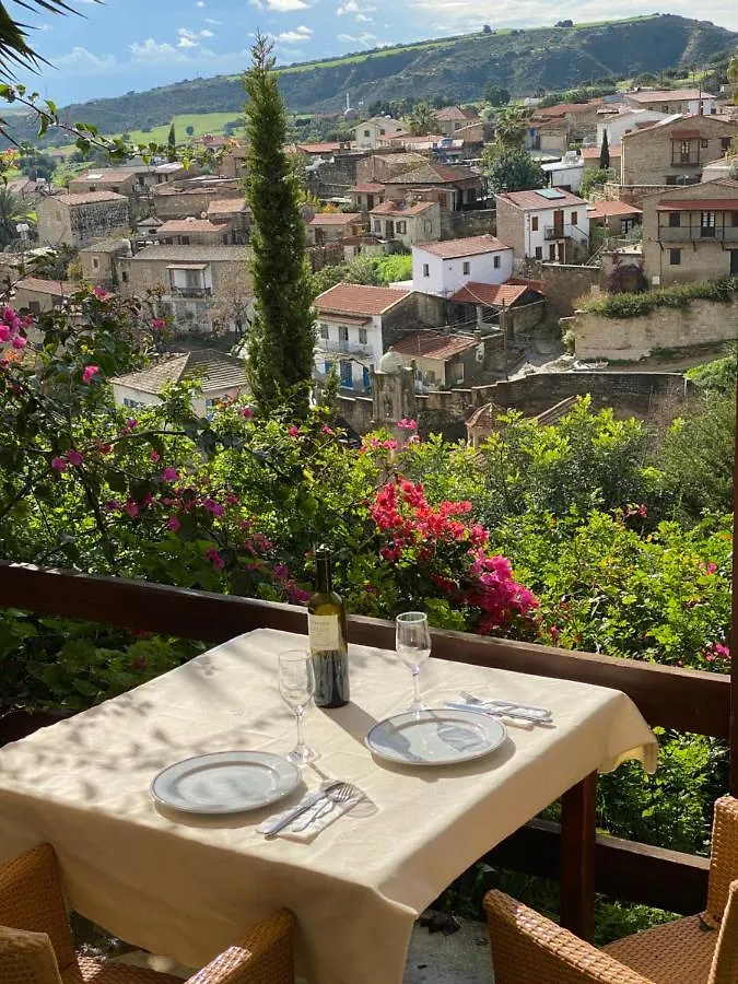 Zoes Traditional Apartments, Bed & Breakfast Larnaca